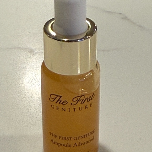 O HUI The First Geniture 8-Piece
Luxury Anti-Aging Skincare Set
Premium K-Beauty - Picture 7 of 7